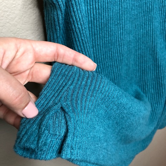 Vanessa Virginia by Anthropologie top. - Picture 6 of 7